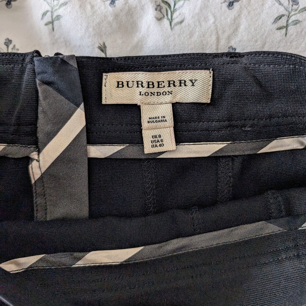 Burberry Black Pencil Skirt for Work